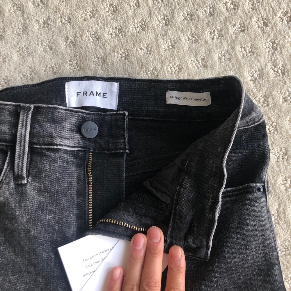 Frame Ali High Rise Cigarette Jeans - Picture 6 of 6